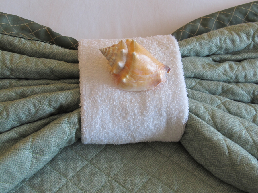 Bedroom decoration in a hotel at Dana Point