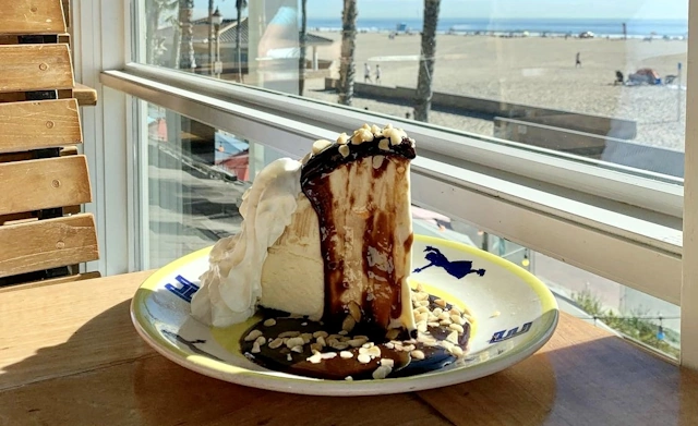 Hula Pie at Duke's in Huntington Beach