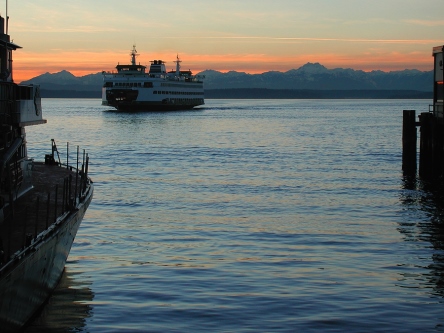 Seattle is a great city break vacation destination and also the perfect start for the Pacific Coast Highway drive, and the gateway to Washington wine country.