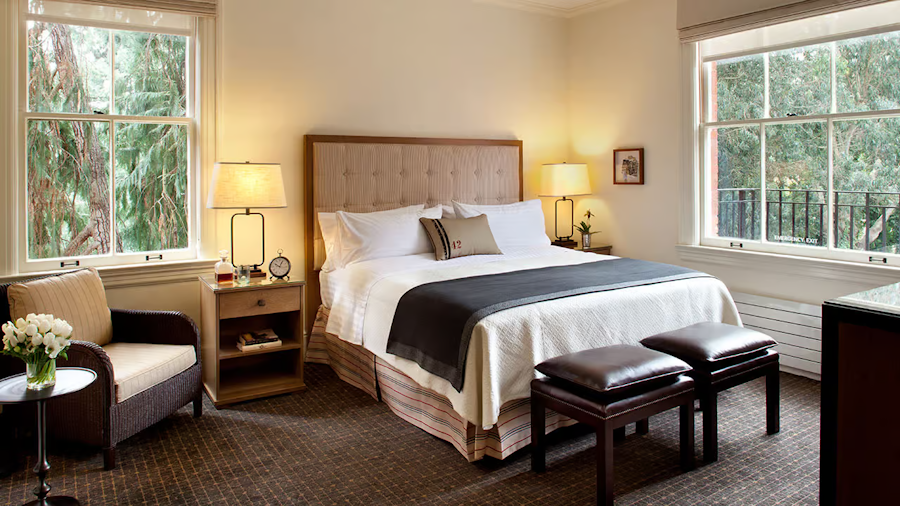 inn-at-the-presidio-san-francisco-romantic-hotel-room.png