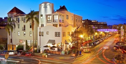 La Pensione Hotel in San Diego, from https://www.pacific-coast-highway-travel.com/Where-to-Stay-in-San-Diego.html