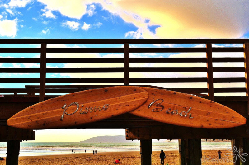 Pismo Beach surfboard sign