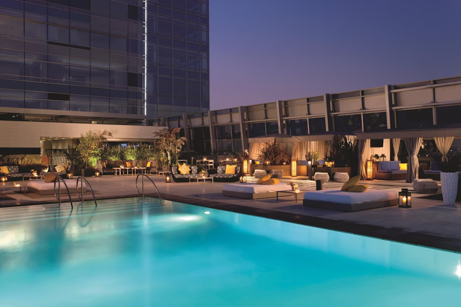 ritz-carlton-hotel-los-angeles-pool.png