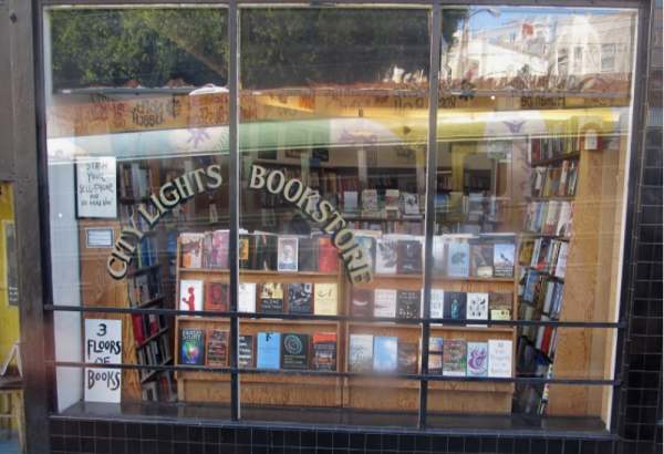 Take a trip on the Magic Bus on a San Francisco Music Tour, photo (c) Donna Dailey, pinned from https://www.pacific-coast-highway-travel.com/San-Francisco-Music-Tour.html