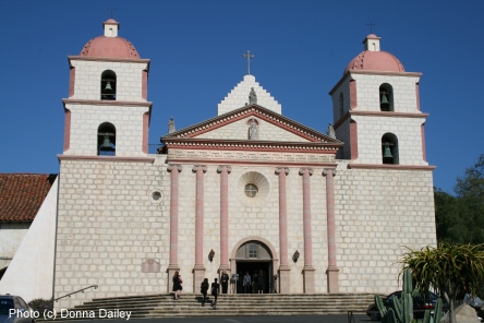 Standing on the Pacific Coast Highway in California, Santa Barbara is an attractive resort with a historic downtown, sandy beaches, a mission, and good museums.
