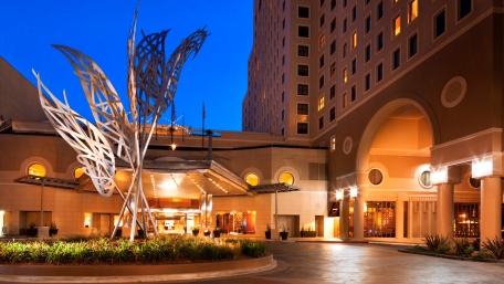 Westin San Diego Gaslamp Quarter Hotel in San Diego, from https://www.pacific-coast-highway-travel.com/Where-to-Stay-in-San-Diego.html