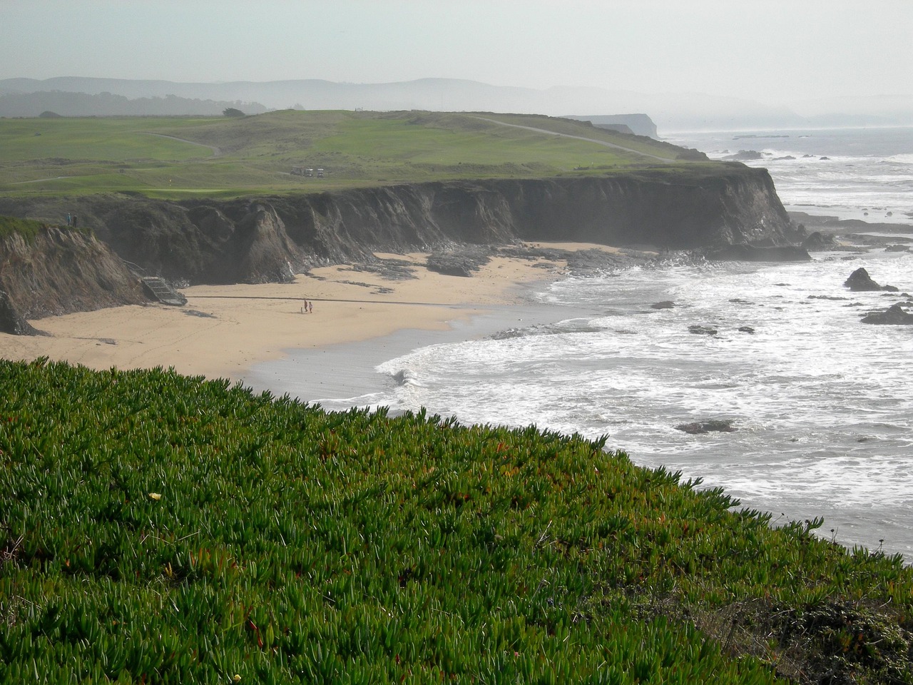half-moon-bay-ca-pixabay.jpg