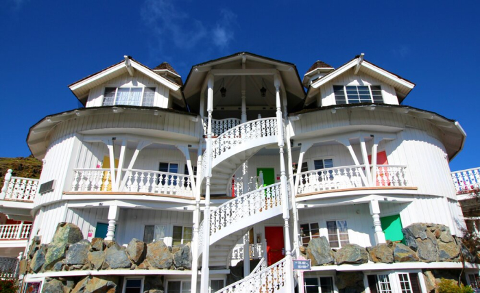 The Madonna Inn is a historic landmark resort hotel in San Luis Obispo, California, with 109 uniquely decorated rooms, steak house, and fitness centre.