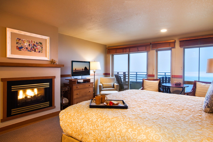 Guest Bedroom at the Ocean Lodge in Cannon Beach, Oregon