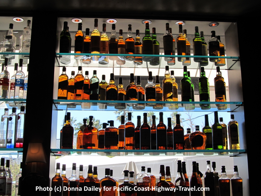 The bar area of Le Meridien Delfina, a luxury Santa Monica Hotel