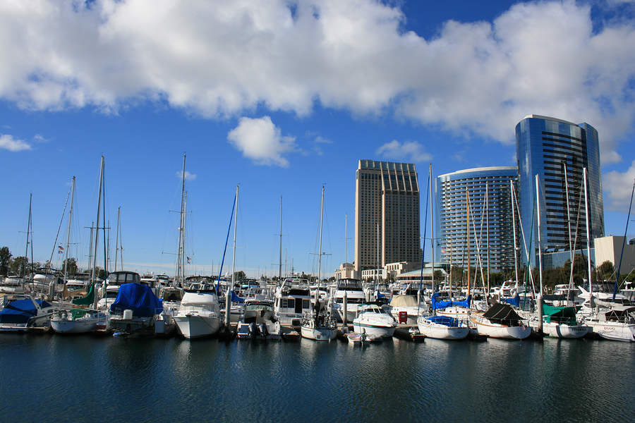 Pacific Coast Highway Travel's website recommendations on Where to Stay in San Diego include reviews of budget and luxury hotels in downtown San Diego.