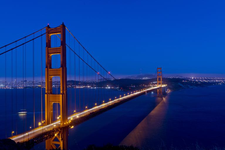 Pacific Coast Highway Travel's advice on driving the Pacific Coast Highway in four days, including the best places to stay, and the best things to do and see.