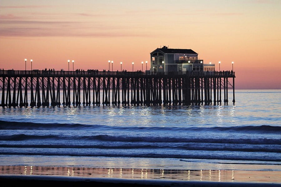 Oceanside is a typical southern California beach town with a surf culture and with the Pacific Coast Highway running right through it.