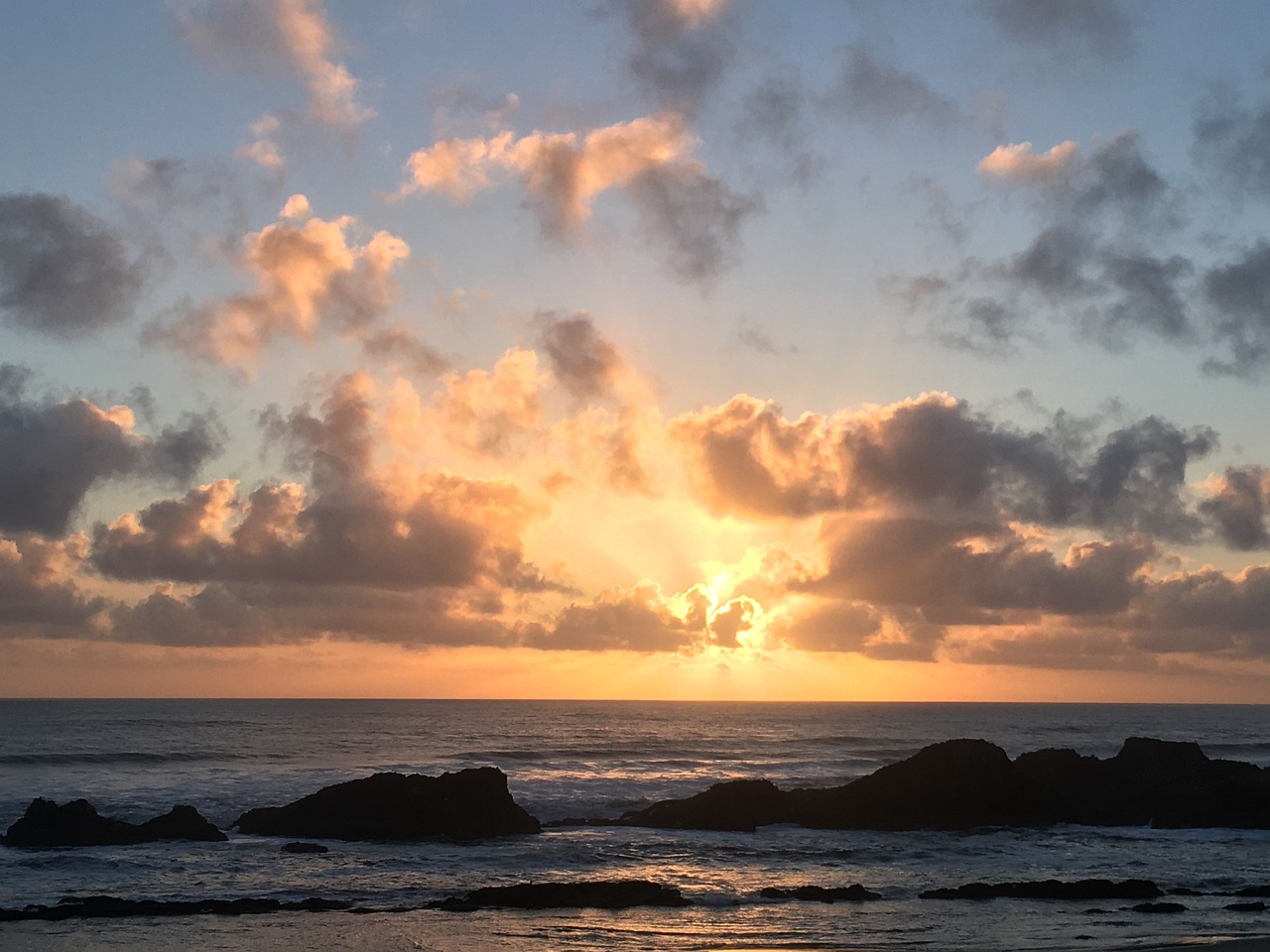 Sunset over the Pacific Ocean at Yachats in Oregon